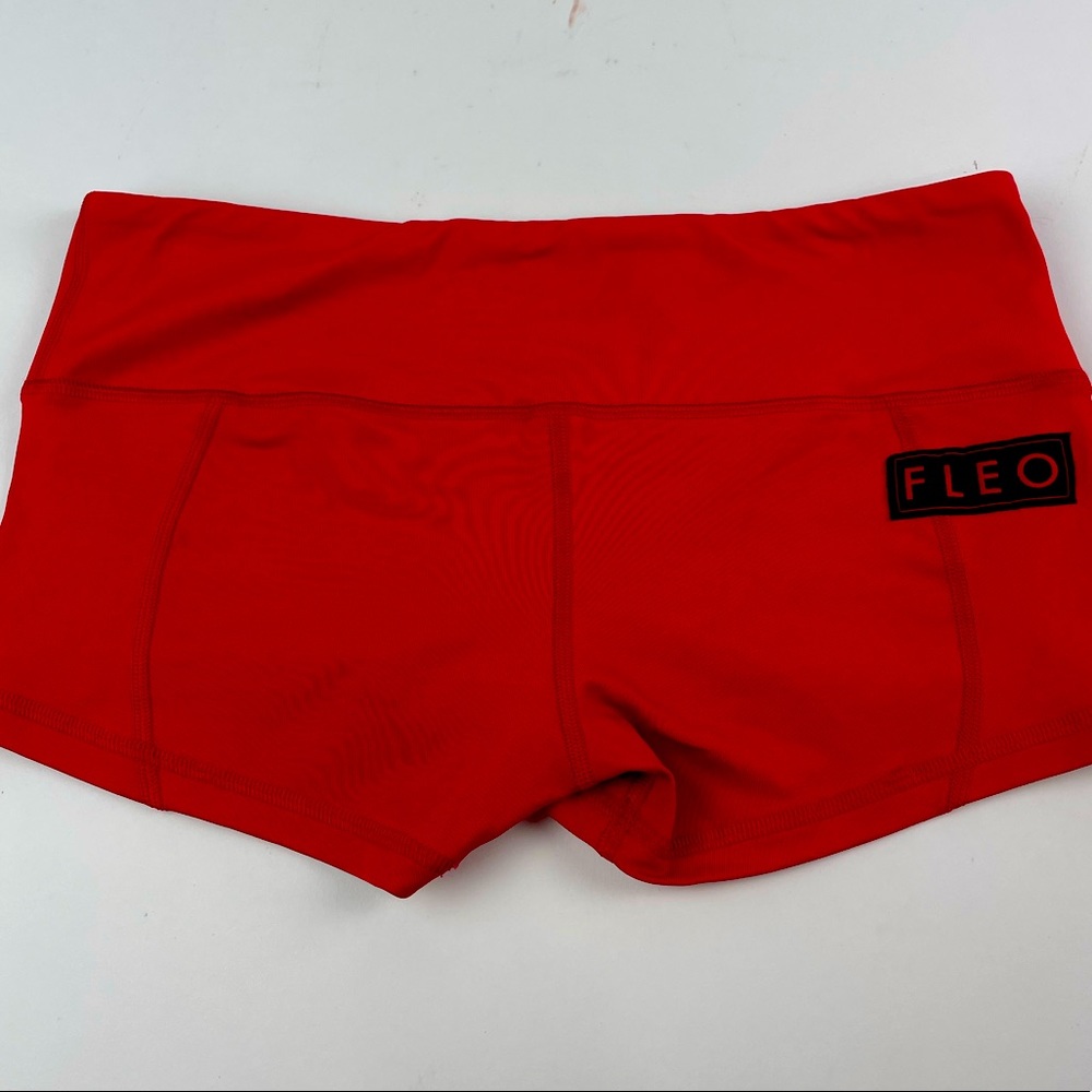 Fleo red low rise contour medium